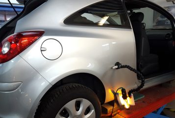 naprawa-wgniecenia-w-samochodzie